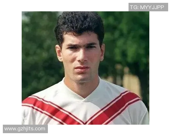 从童年到成名长大后参演的足球明星盘点